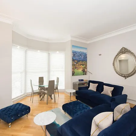 Serviced Apartment