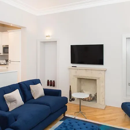Serviced Apartment